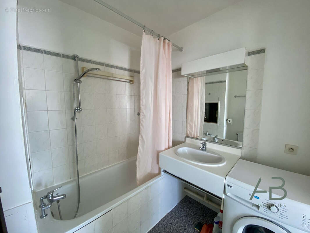 Appartement 35 m² à Lille  - photo 6