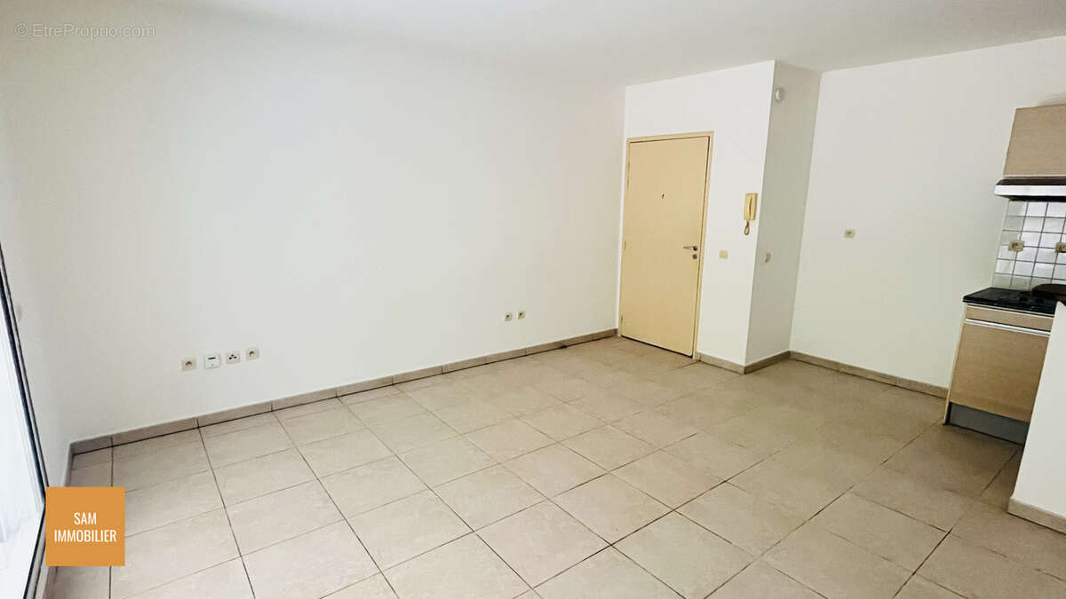 Appartement T2 44m2 Saint-Denis Bas de la Rivière - photo 2