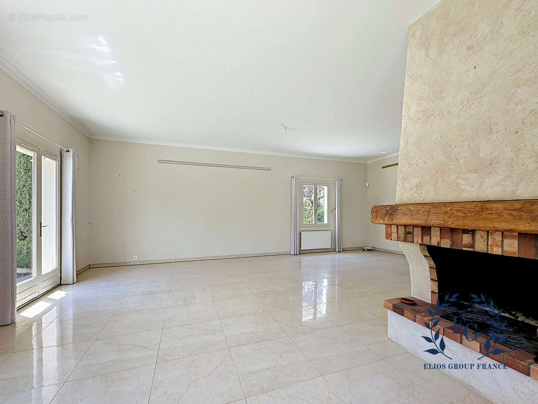 Maison 161 m² à Brignoles  - photo 8