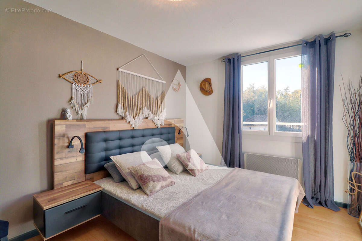 Maison à SAINT-JULIEN