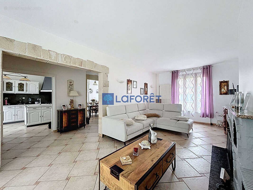 Maison à SAVIGNY-SUR-ORGE