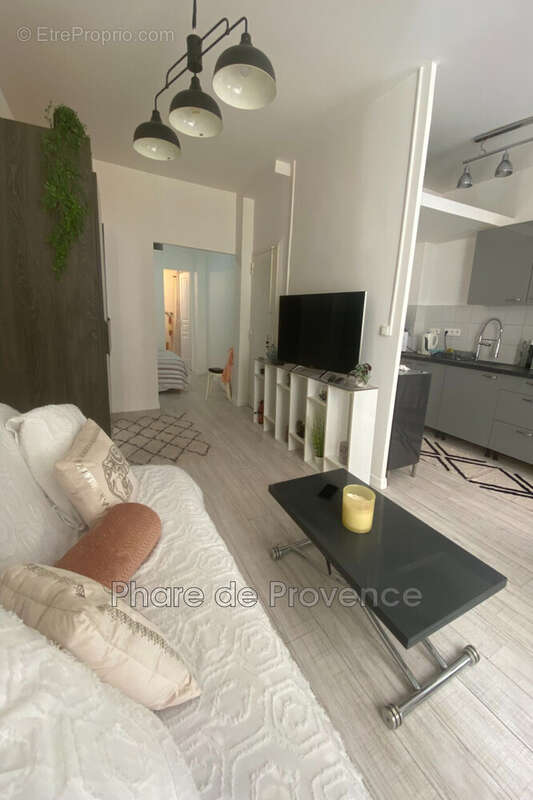 Appartement à MARSEILLE-2E