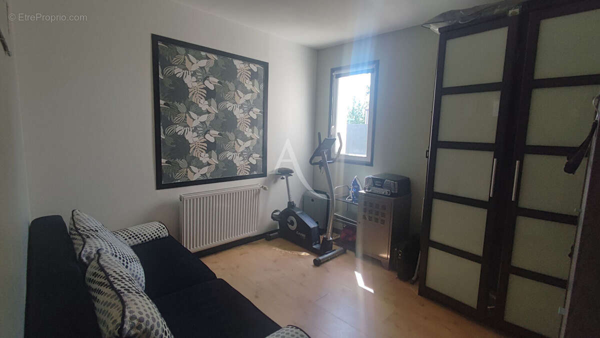 Charmante maison de plain-pied dans un quartier paisible !!! - photo 9
