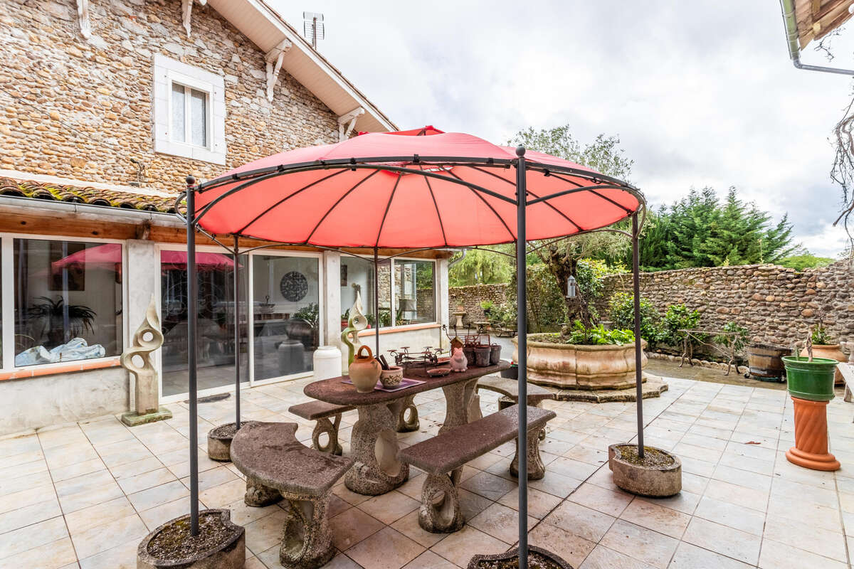 Maison à LES TOURREILLES