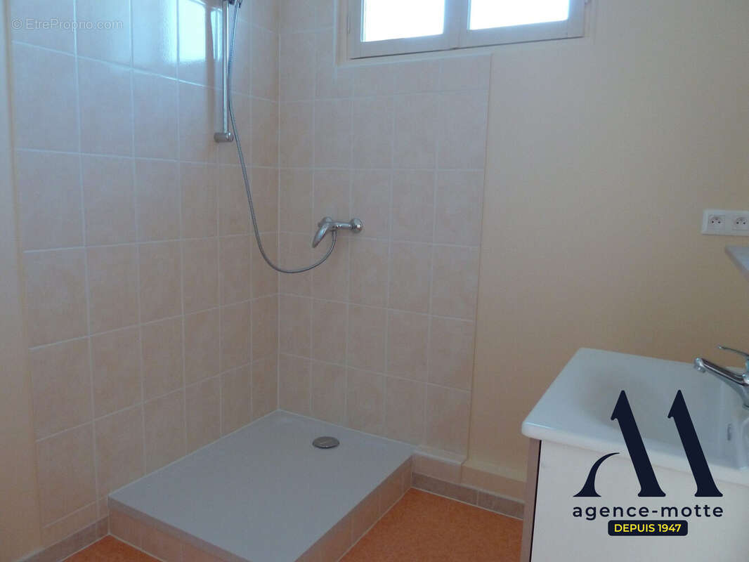 Appartement à SAINT-CYR-SUR-LOIRE
