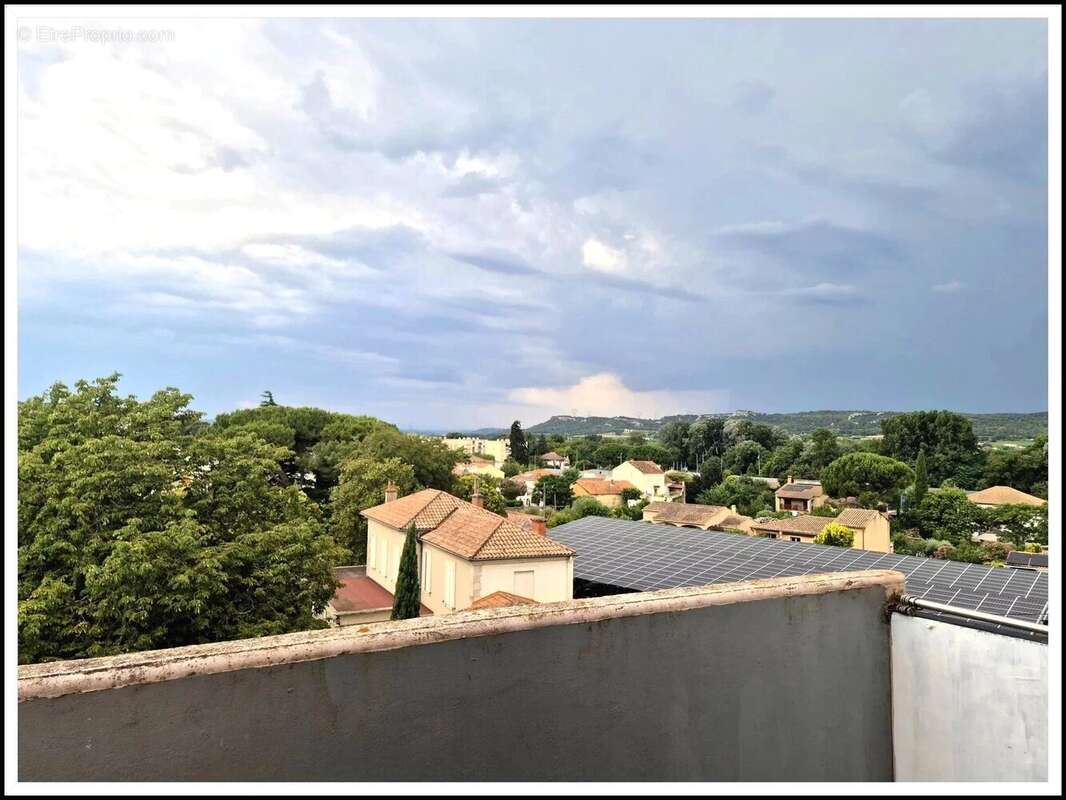 Appartement à BAGNOLS-SUR-CEZE