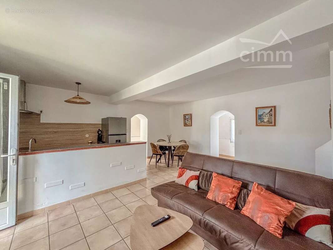 Maison à SAINT-CYPRIEN