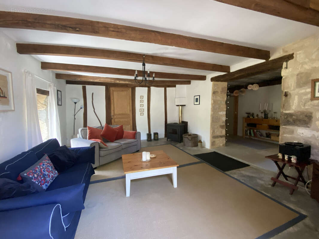 Maison à CAMPAGNAC