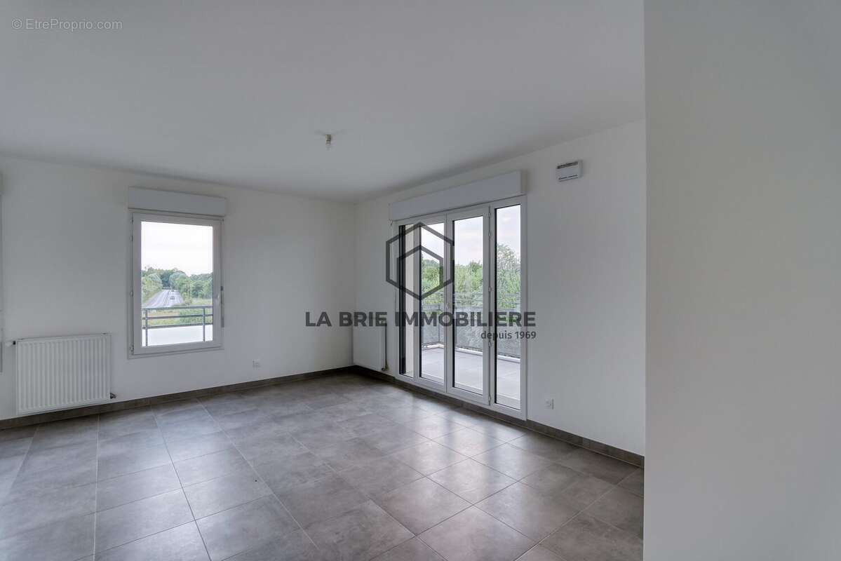 Appartement 61 m² à Mennecy  - photo 4