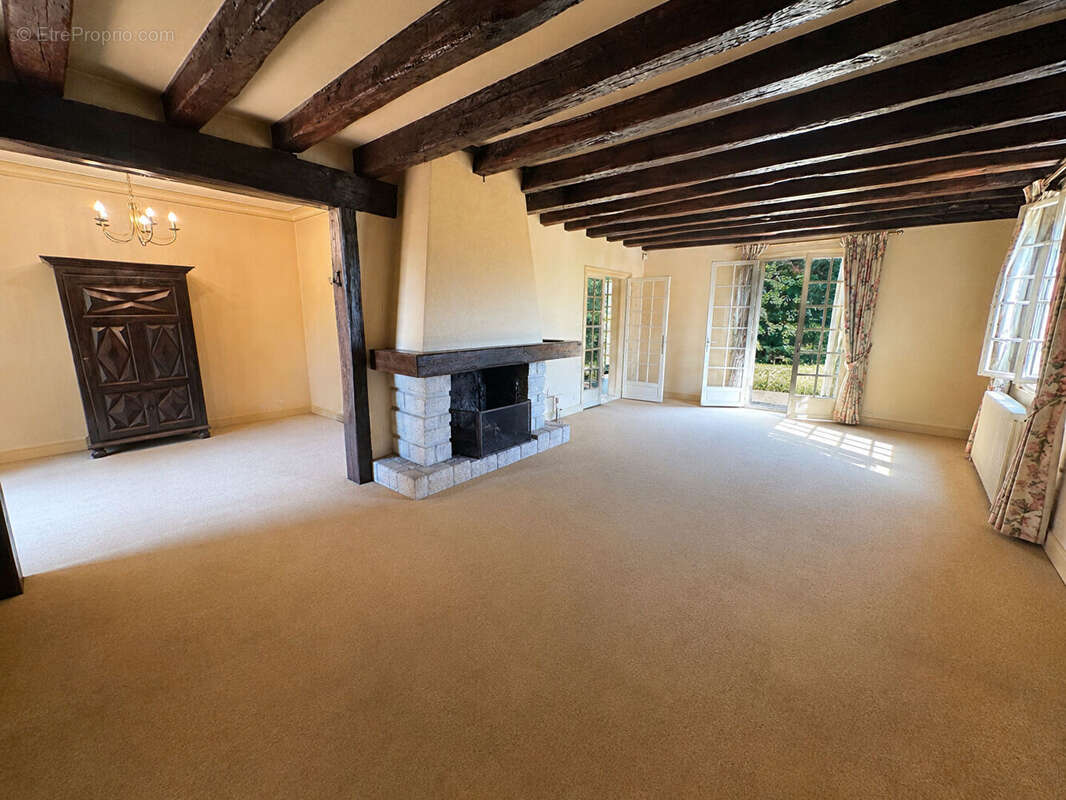 Maison 169 m² à Lavoux  - photo 3