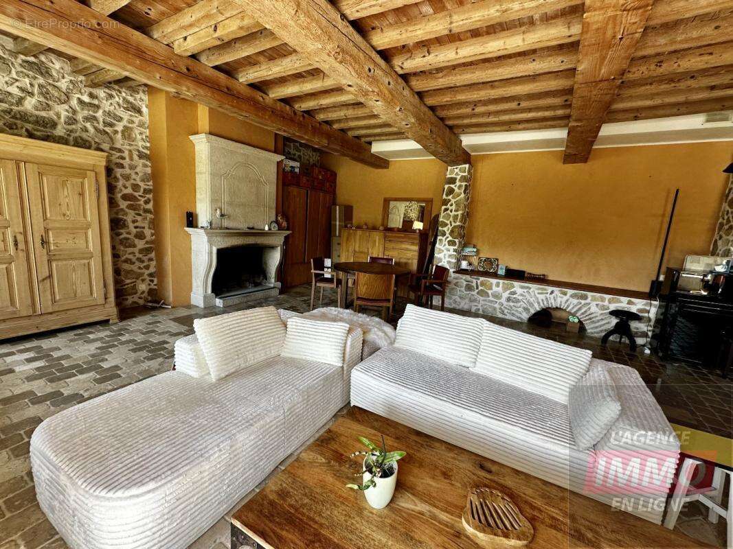 Maison 700 m² à Limoux  - photo 6
