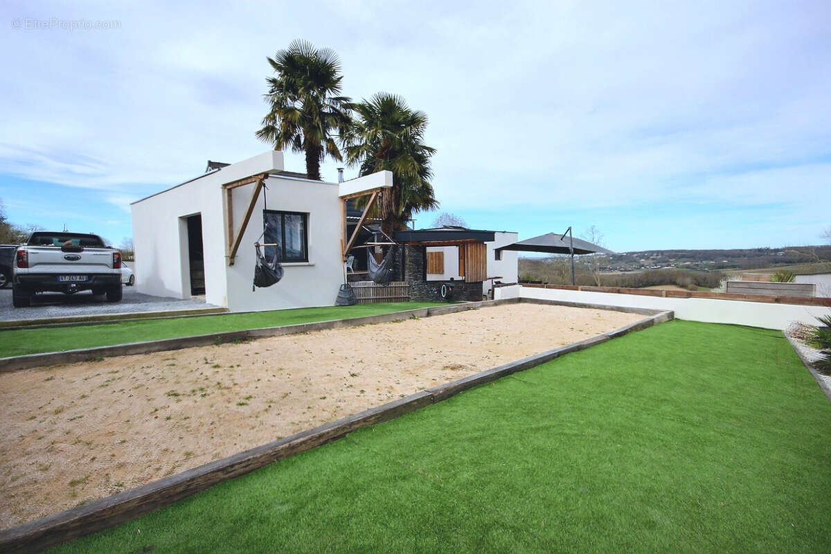 Maison à SERRES-CASTET