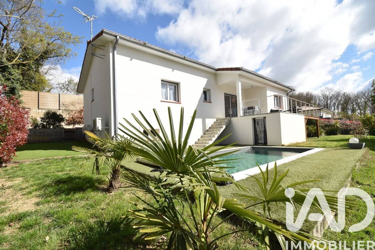 Photo 1 - Maison à SAINT-CLAR-DE-RIVIERE