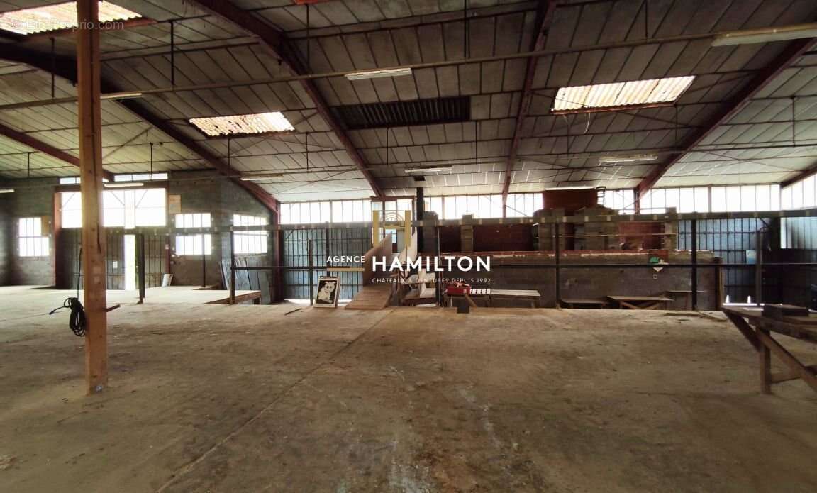 Commerce à VILLEFRANCHE-DE-ROUERGUE