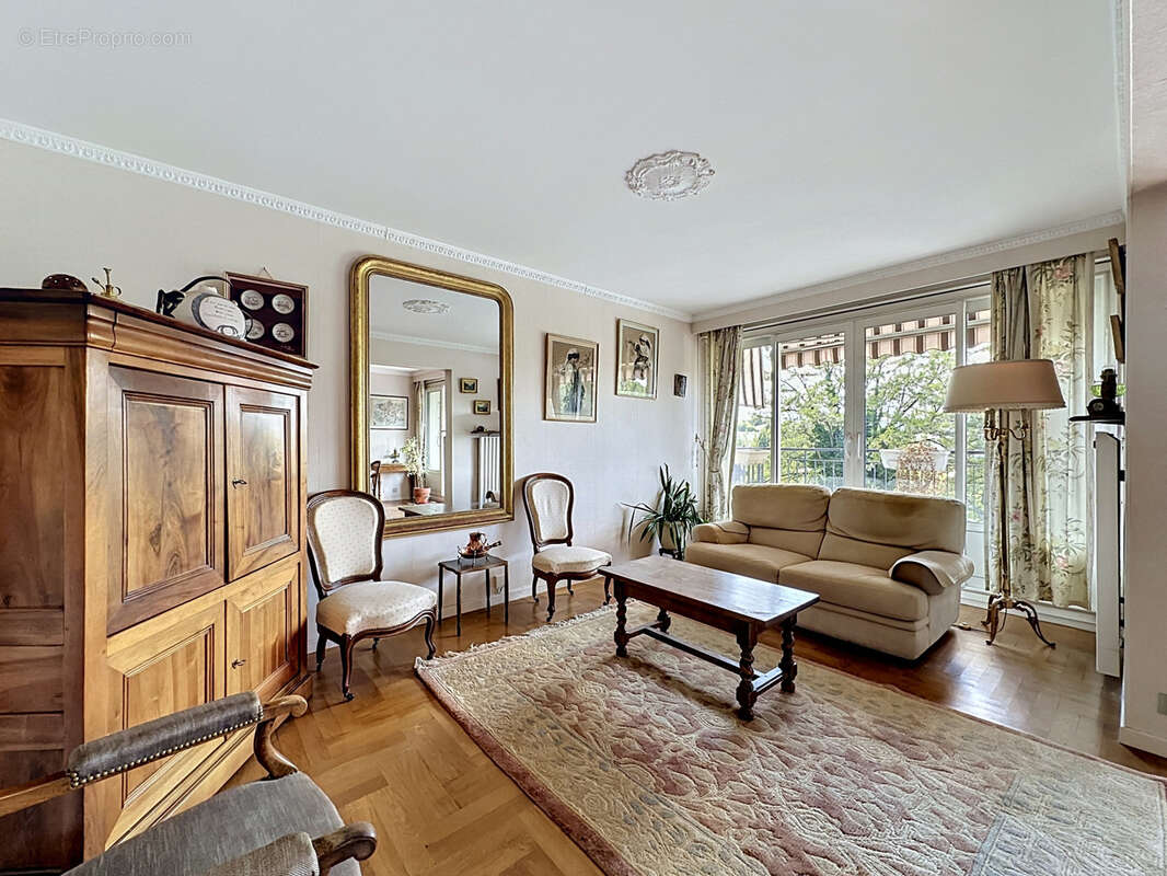 Appartement à SAINTE-FOY-LES-LYON