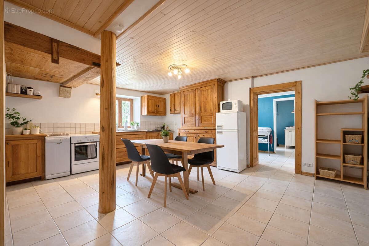 Maison à MEGEVETTE