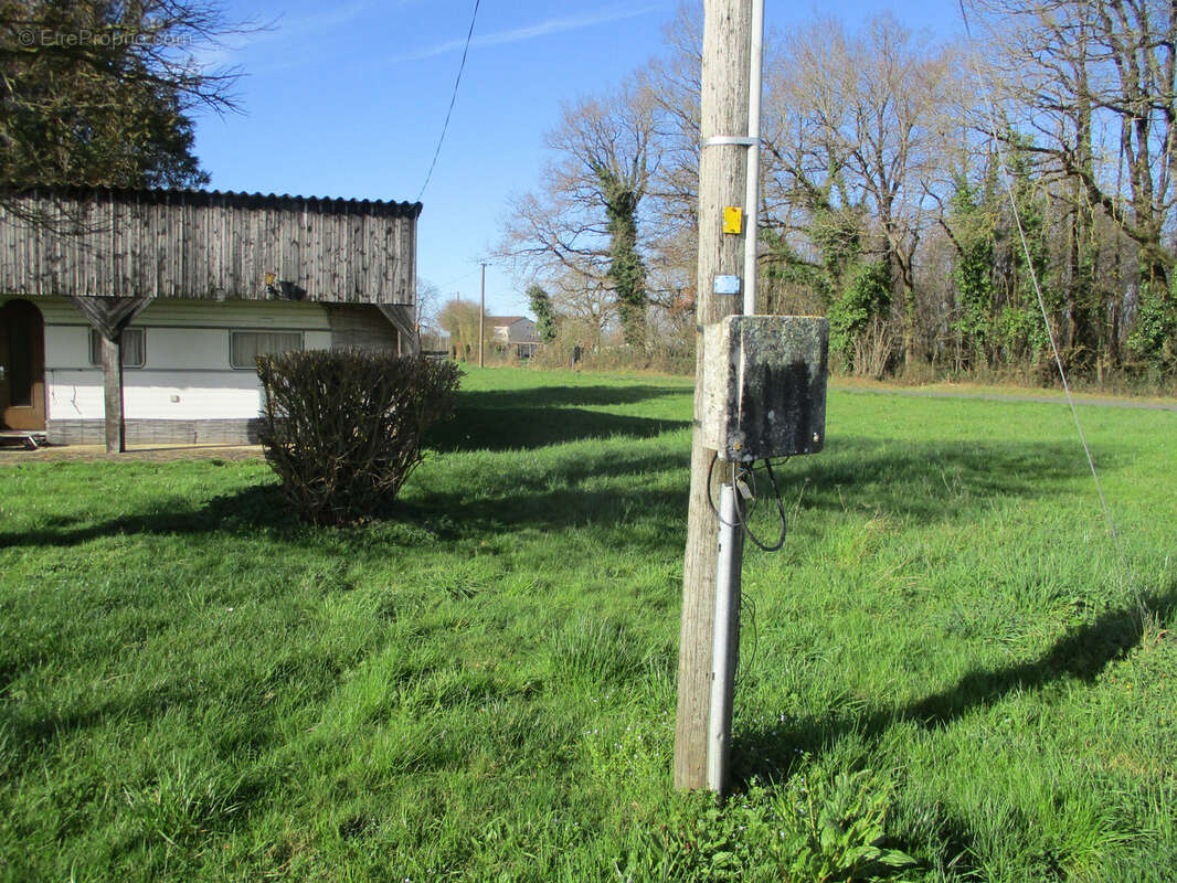Terrain à CEAUX-EN-COUHE