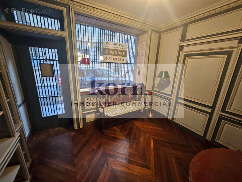 Commerce à PARIS-7E