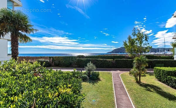 Appartement à MANDELIEU-LA-NAPOULE