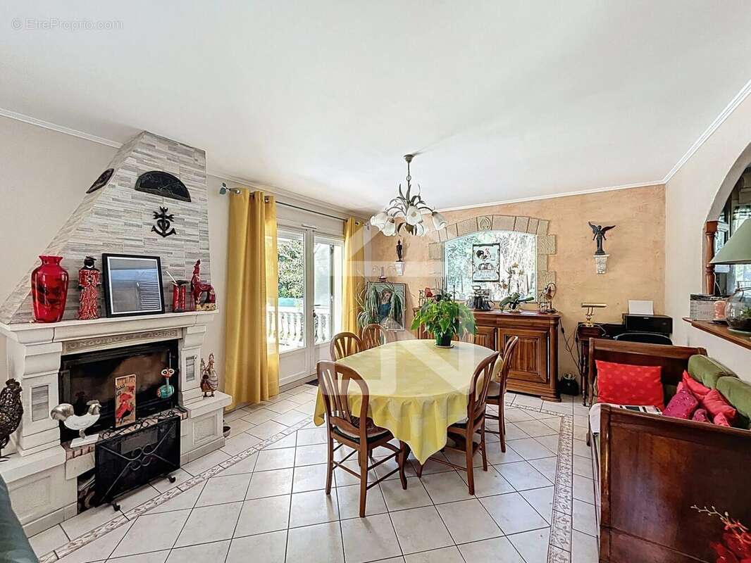 Maison à BOURG-LES-VALENCE