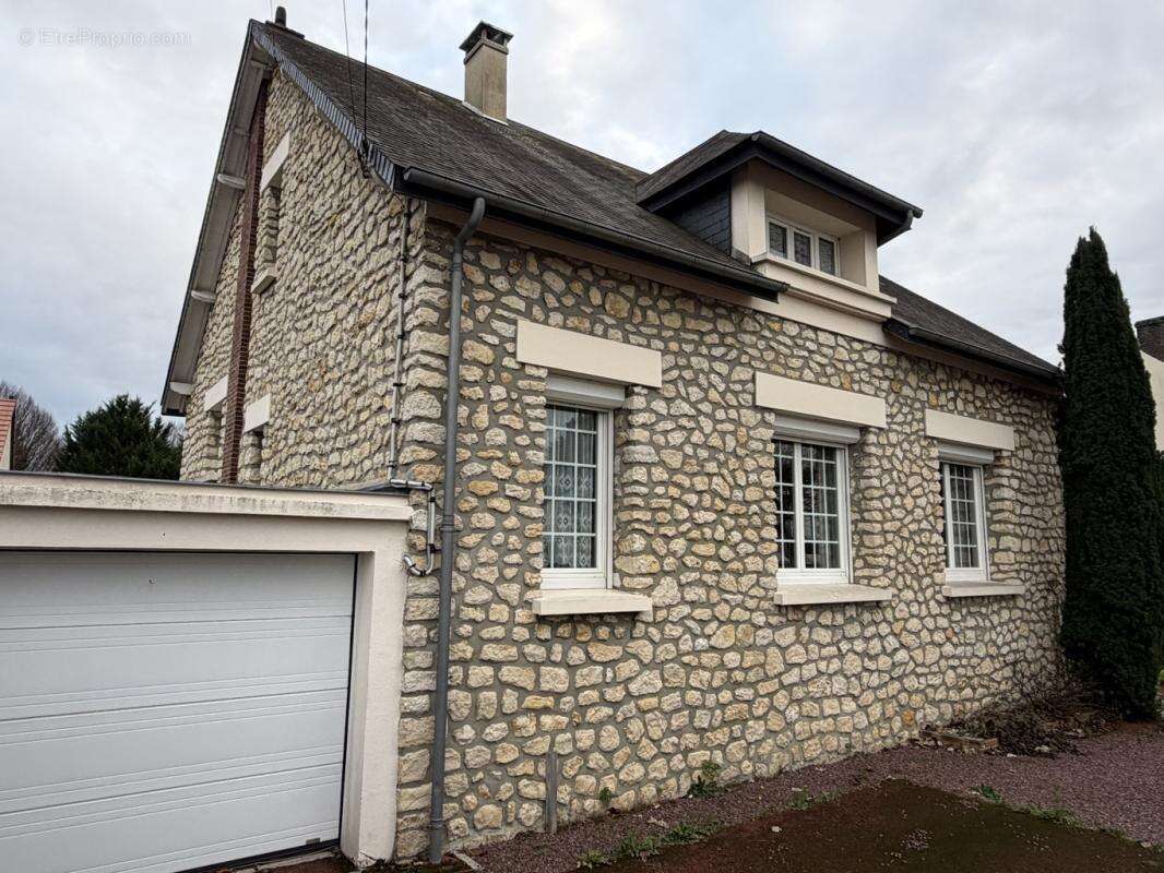 Maison à LA FERTE-BERNARD