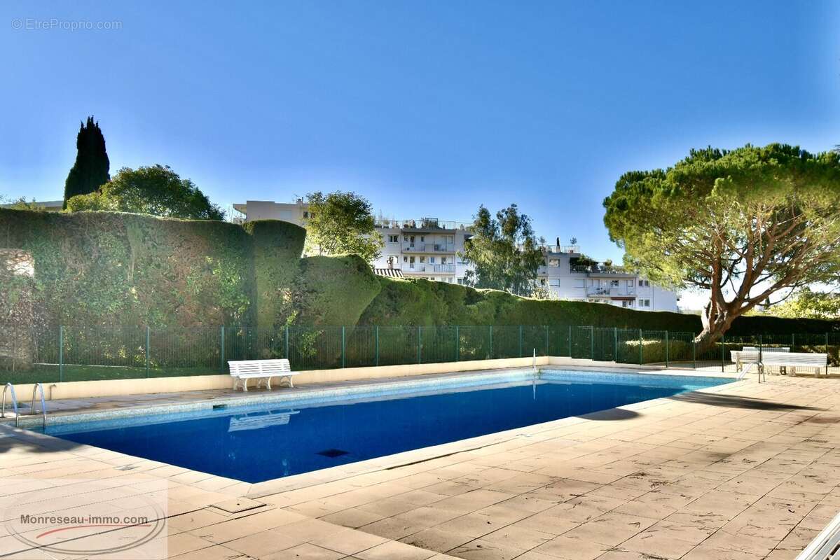 Appartement à LE CANNET