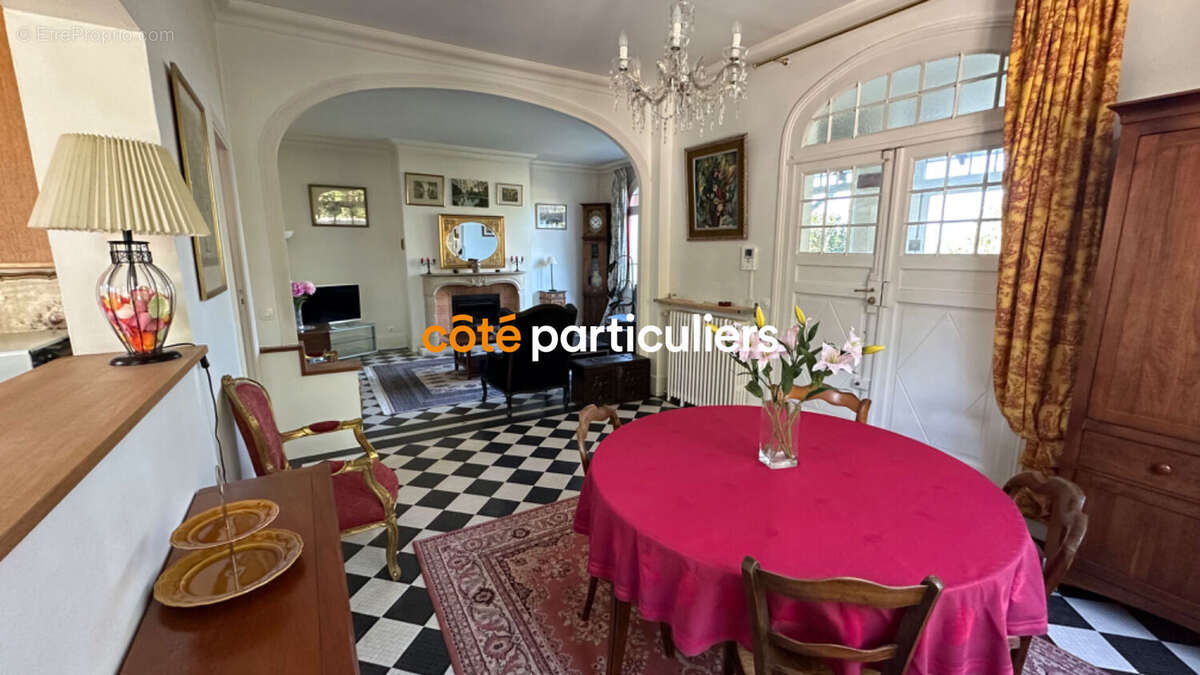 Maison à COMBS-LA-VILLE