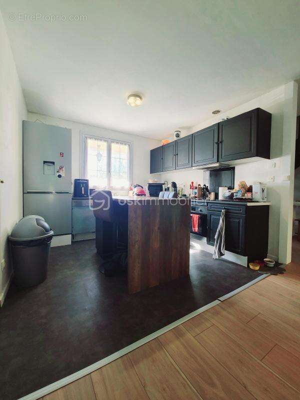 Maison à SAVIGNY-LE-TEMPLE