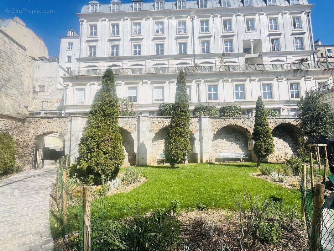 Appartement à PARIS-18E