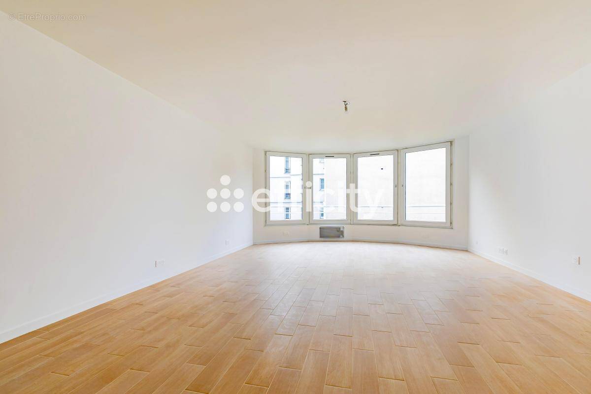 Appartement à LEVALLOIS-PERRET