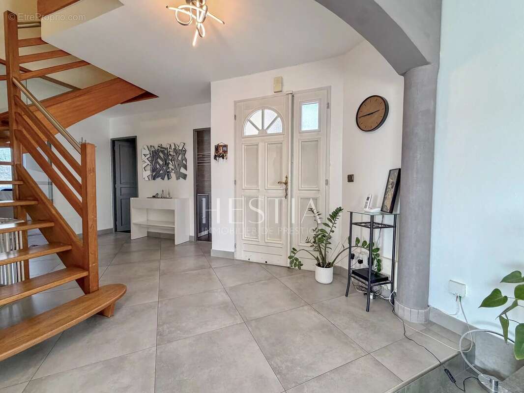 Maison à SAINT-MARTIN-BELLEVUE