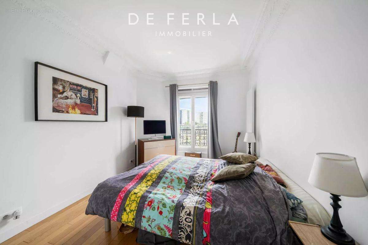 Appartement à PARIS-15E