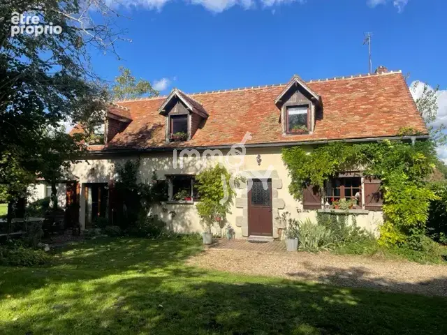 Entre Mamers et Mortagne au Perche, en village, maison de pays avec dépe,dances sur 1566 m2 de jardin arboré.. - photo 1