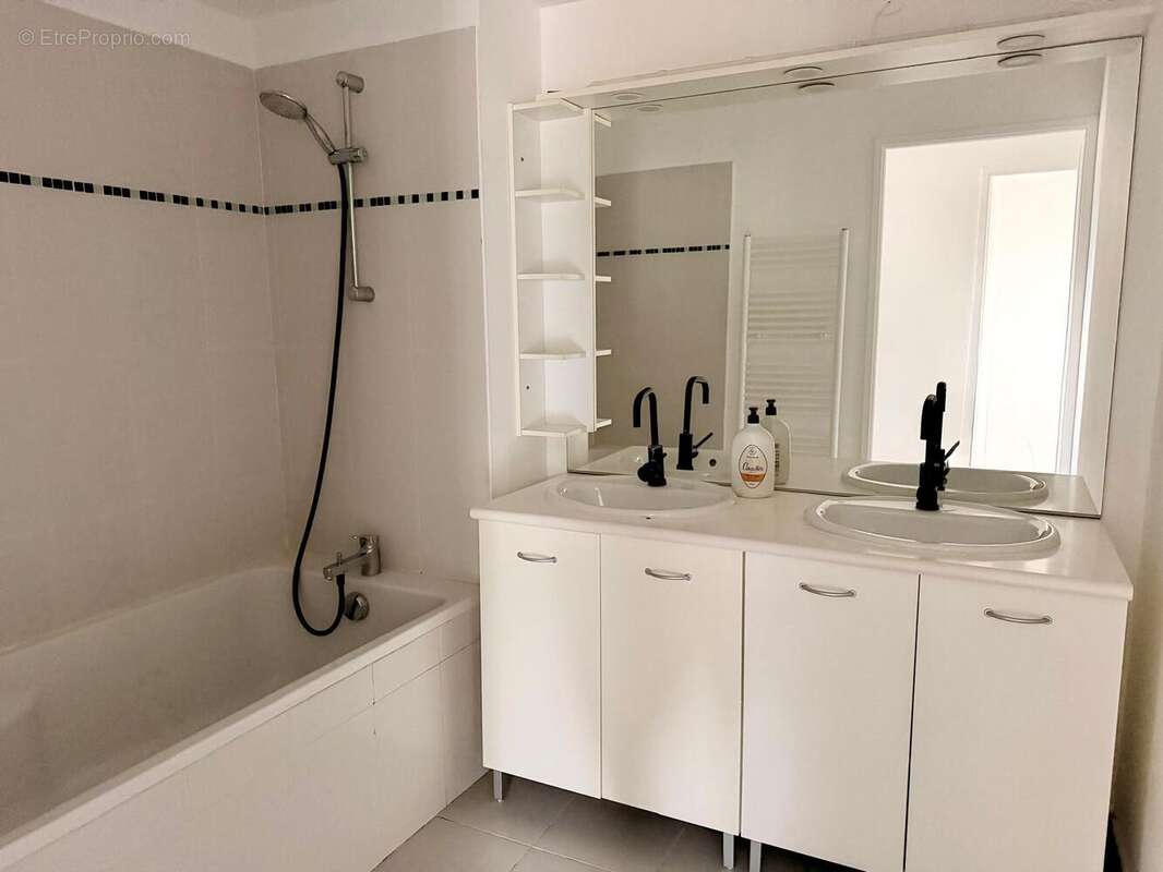 Appartement à JUVIGNAC