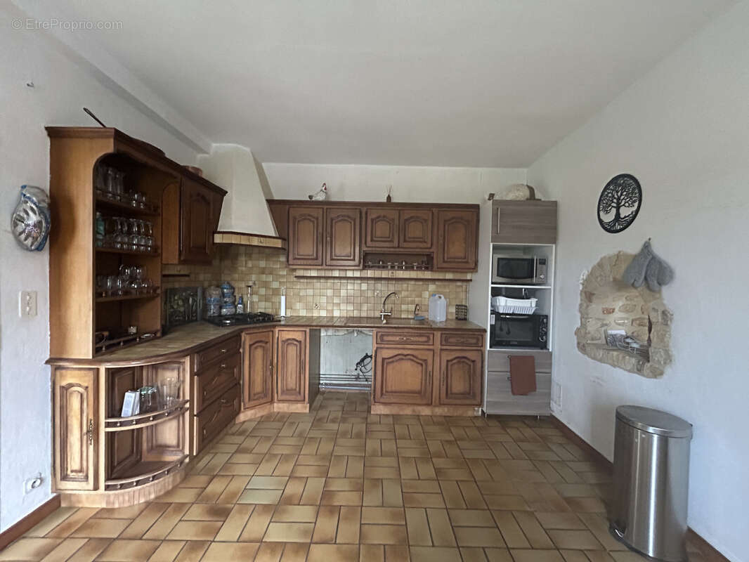 Maison à LE MELE-SUR-SARTHE