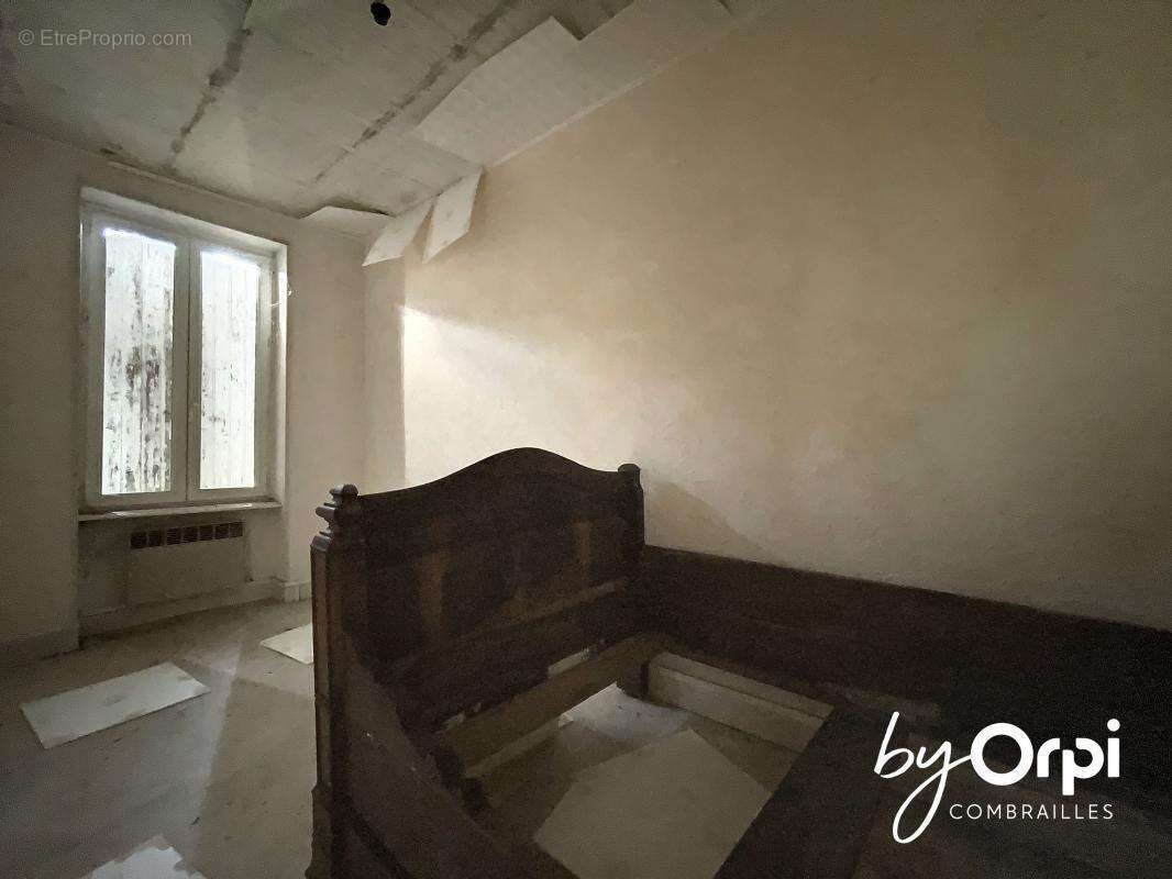 Maison à SAINT-ELOY-LES-MINES