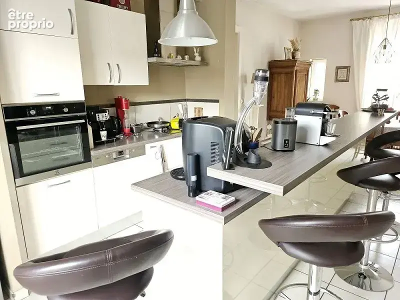 Maison 172 m² à Montrond-Les-Bains  - photo 4