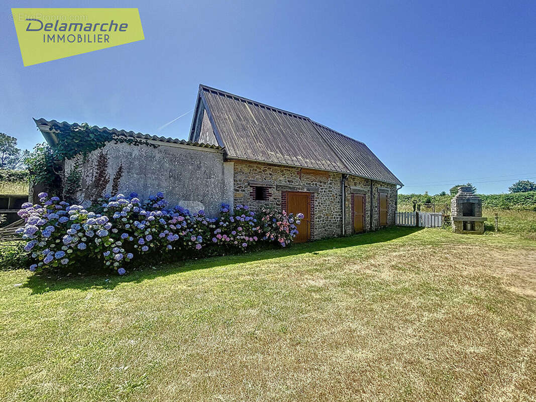 Maison à CHAMPCERVON