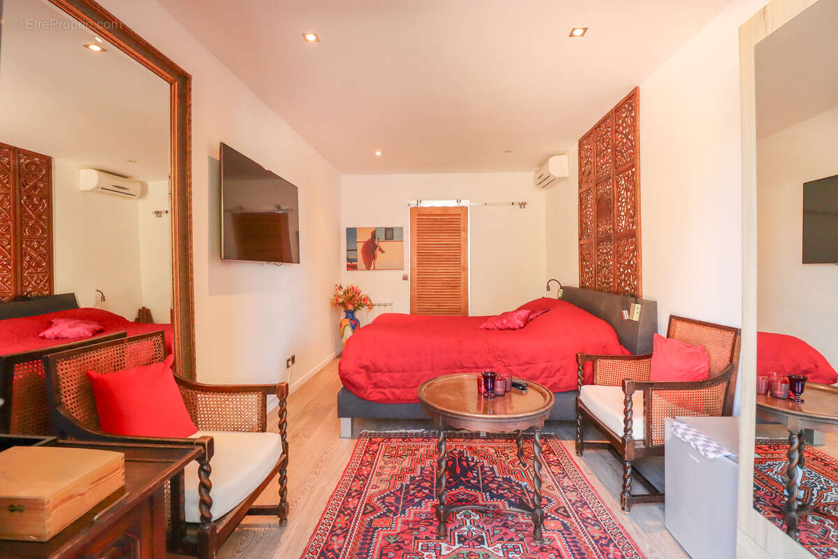 Maison à TOURRETTES