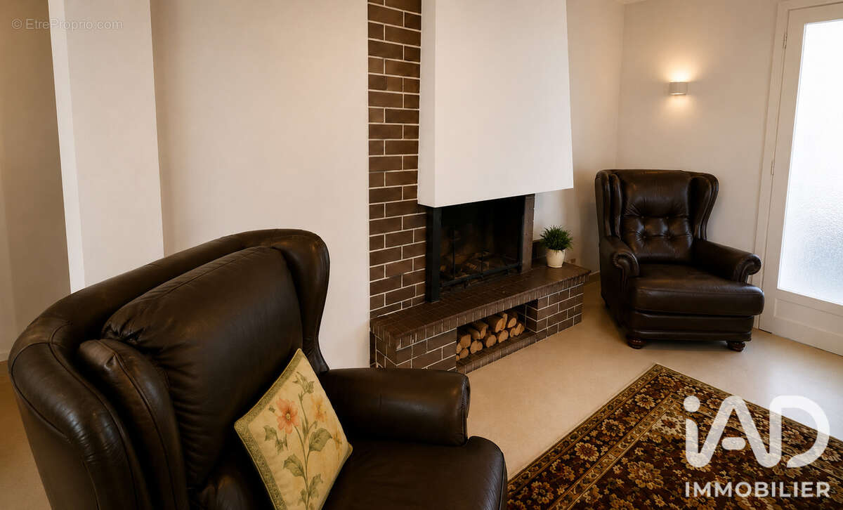Maison 230 m² à Port-Des-Barques  - photo 5