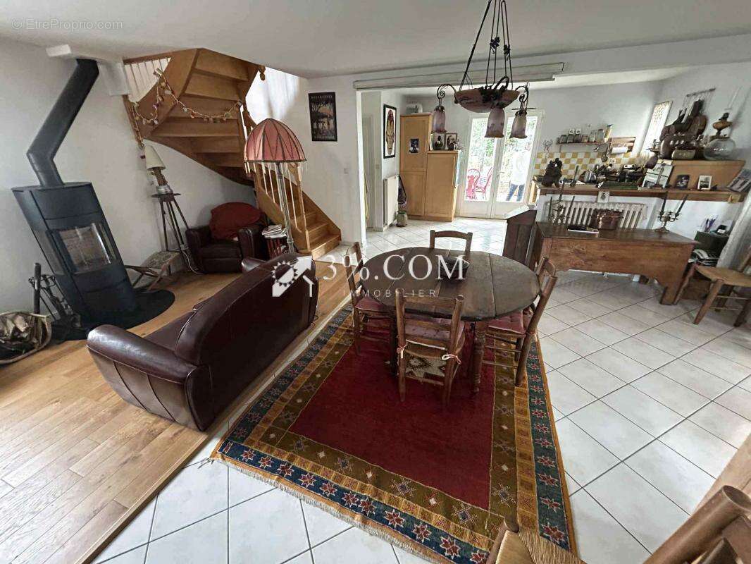 Maison à LA TURBALLE