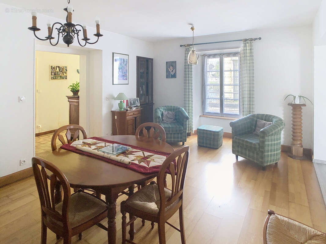 Maison à MUNEVILLE-LE-BINGARD