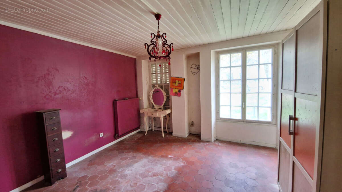 JOUY centre - Maison ancienne de135 m² - photo 6