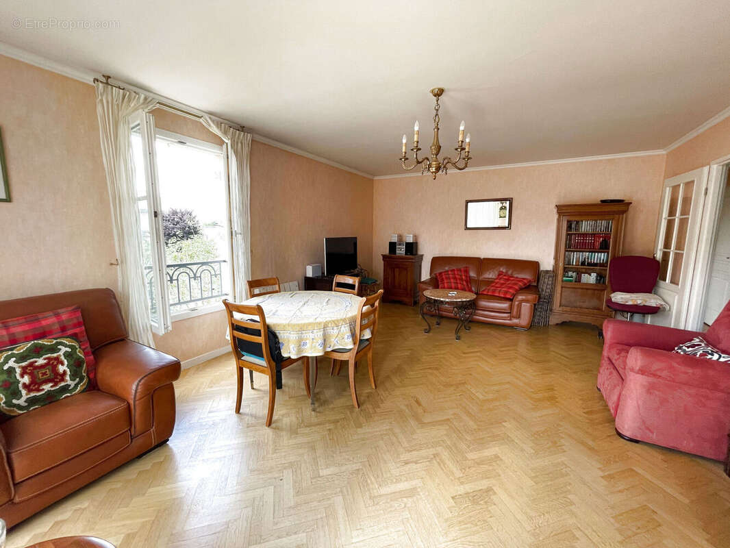 Photo 7 - Appartement à LE PLESSIS-ROBINSON