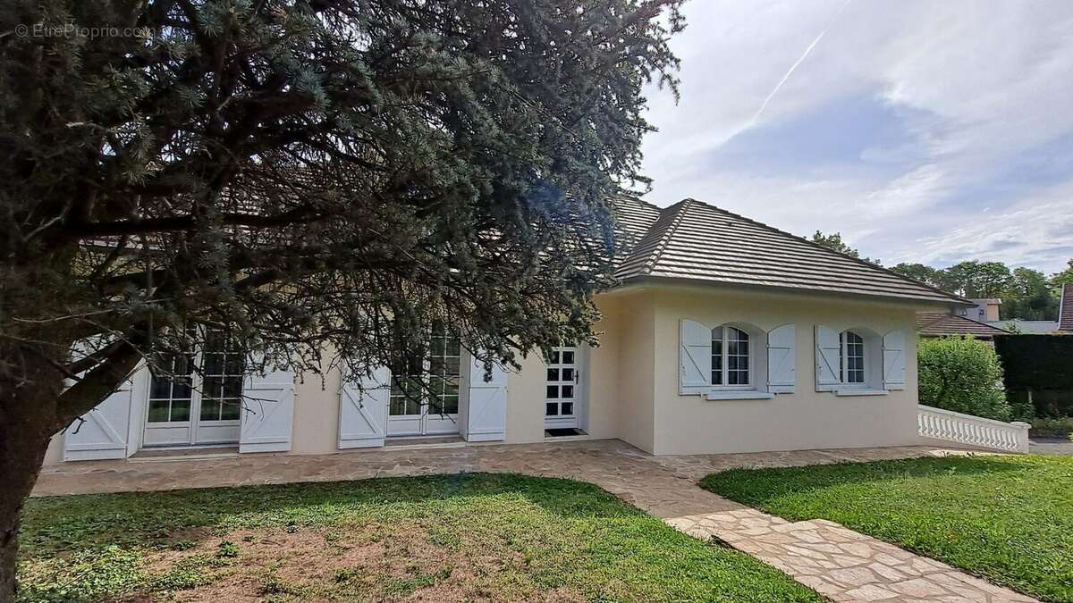 Maison à FRANCHEVILLE