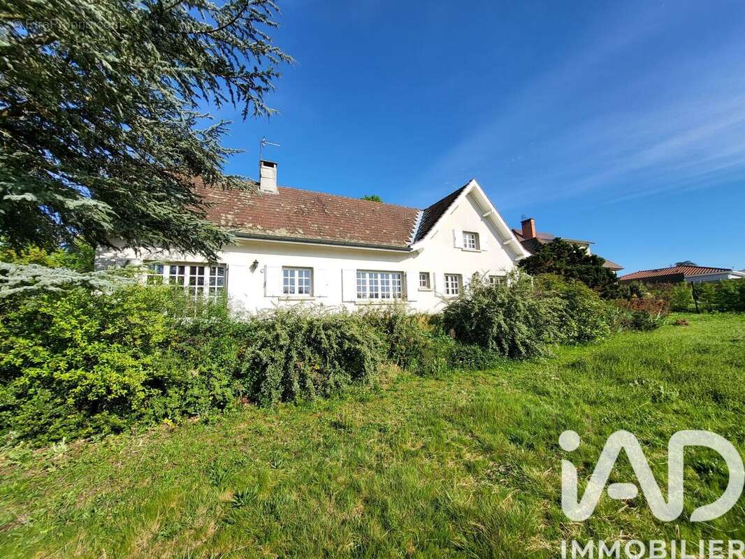 Photo 3 - Maison à SAINT-JUST-SAINT-RAMBERT