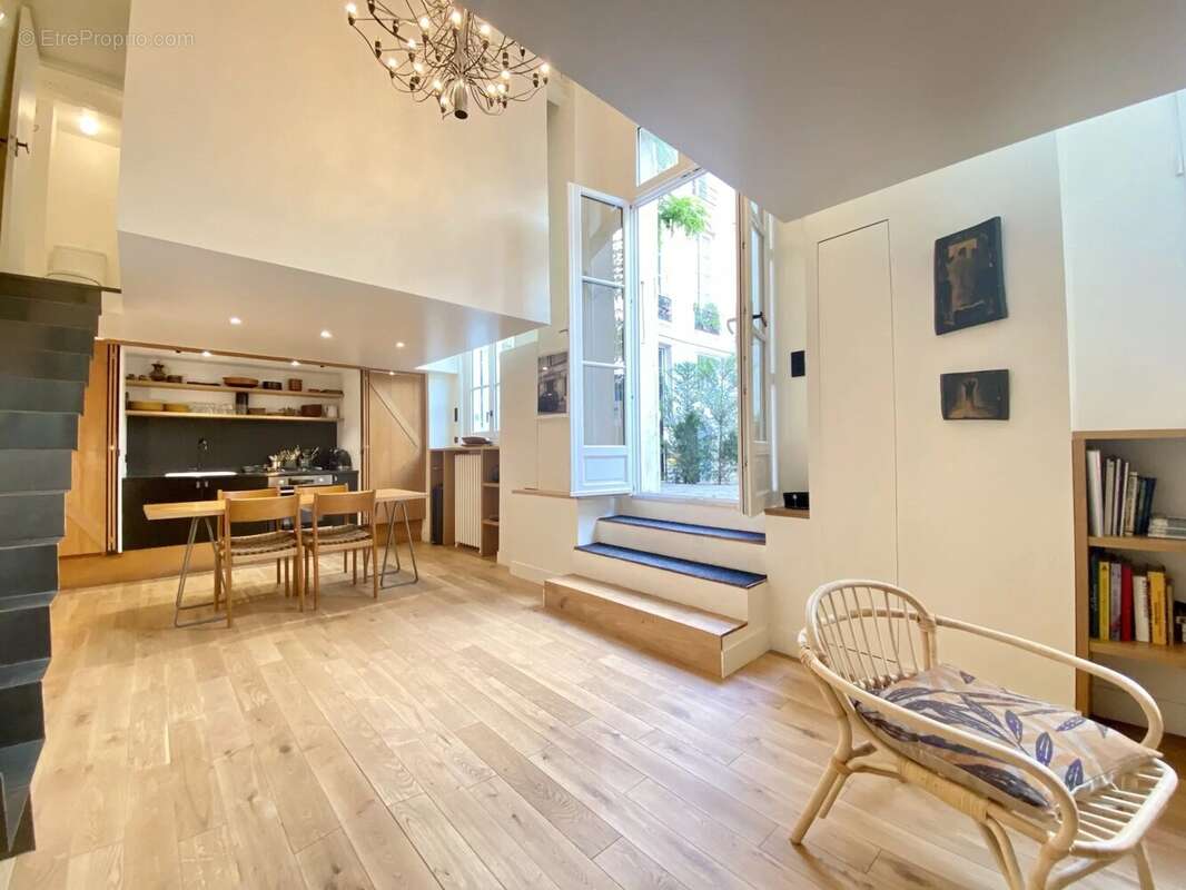Appartement à PARIS-3E