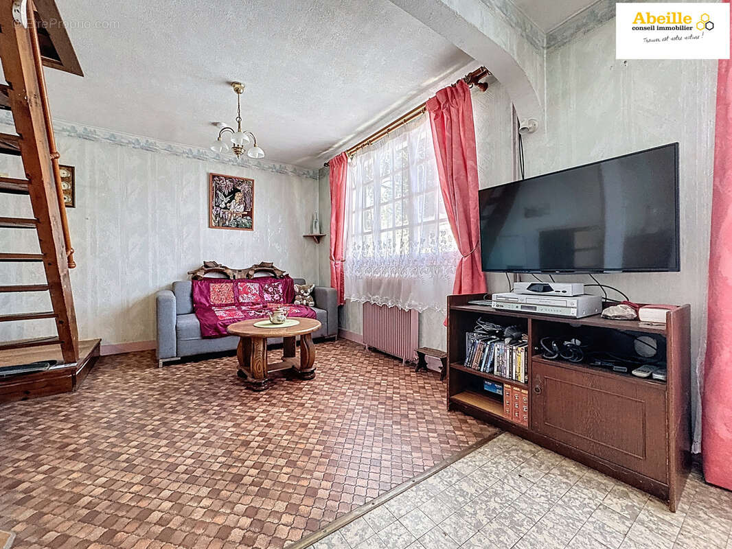 Exclusivité, Ensemble immobilier avec maison de 90m2 et atelier indépendant. - photo 7