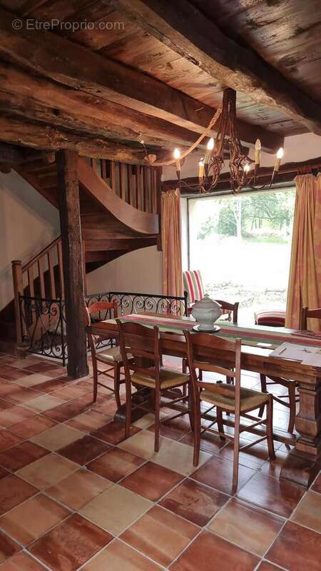 Vue de la salle à manger - Maison à GRAMAT