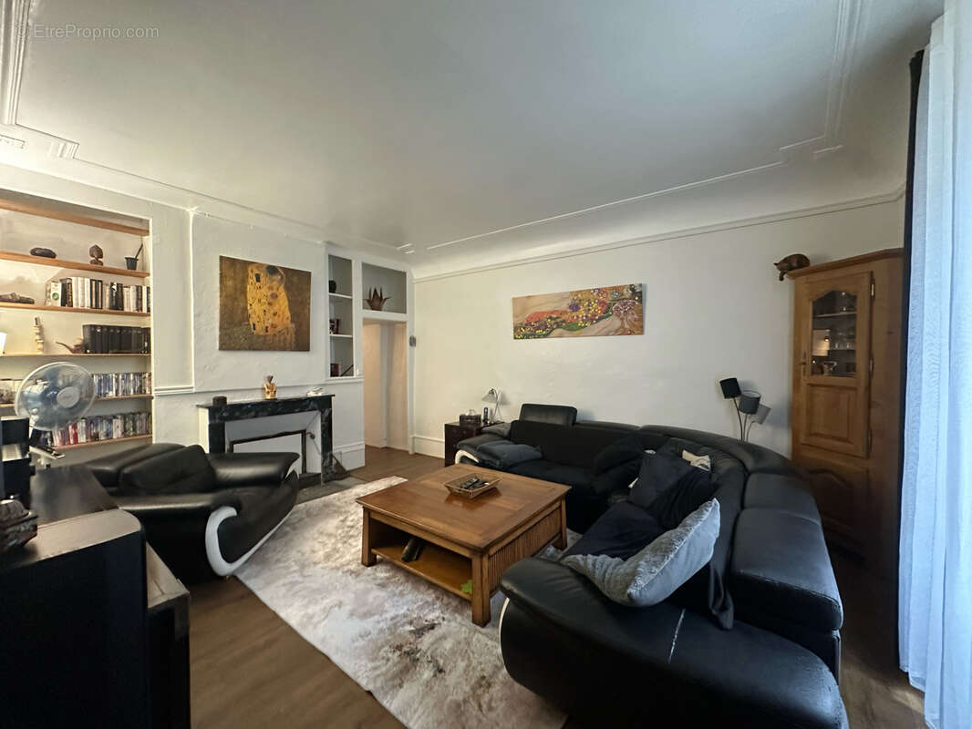 Maison à SAINT-GEOIRE-EN-VALDAINE